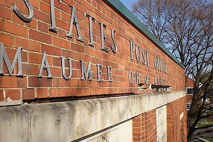 GLCR Maumee post office missing bricks